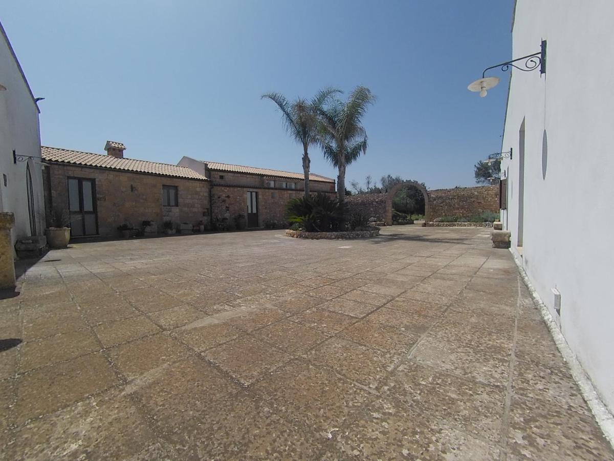 Azienda Agrituristica Masseria La Verna Patu Exterior photo