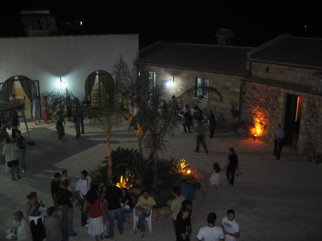 Azienda Agrituristica Masseria La Verna Patu Exterior photo